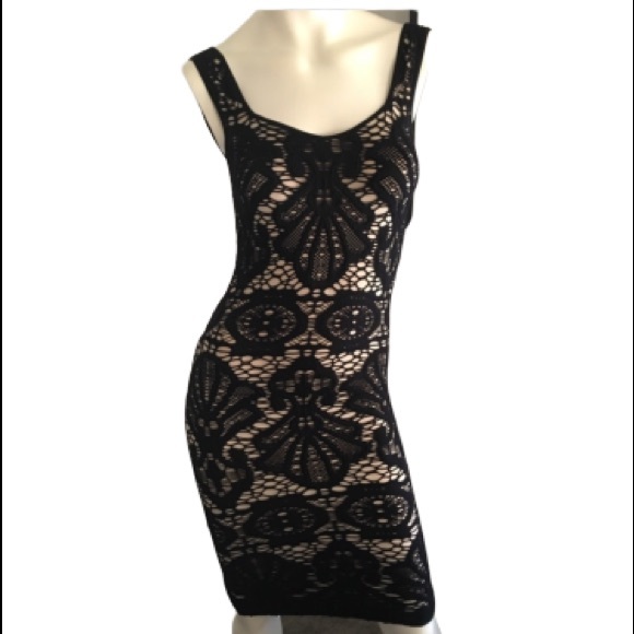 Dresses & Skirts - ⚡️4/30⚡️ FREE PEOPLE LACE BODYCON DRESS